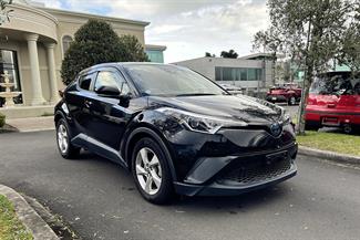 2018 Toyota C-Hr - Thumbnail