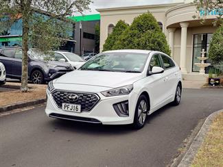 2022 Hyundai Ioniq - Thumbnail