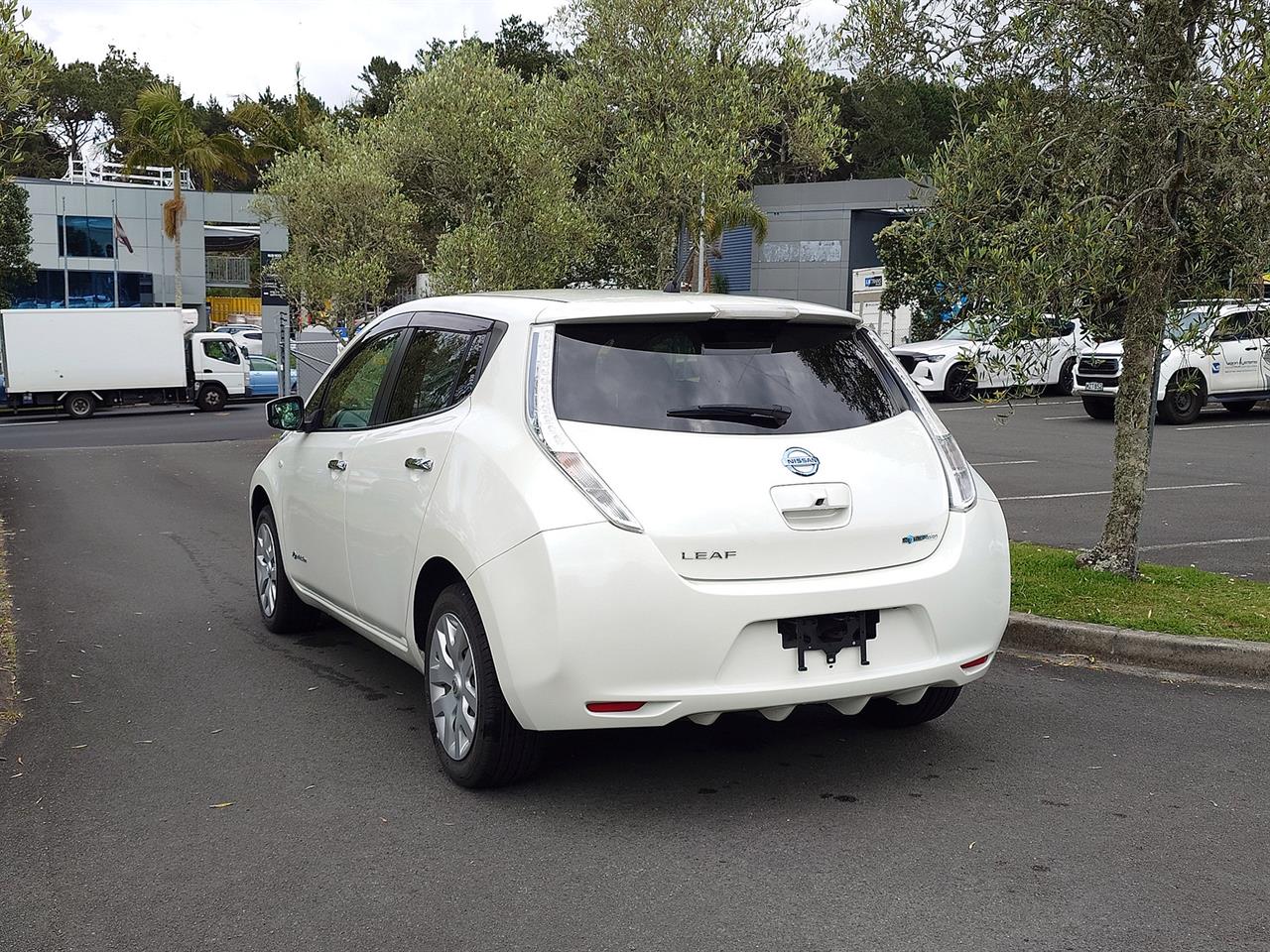 2016 Nissan LEAF