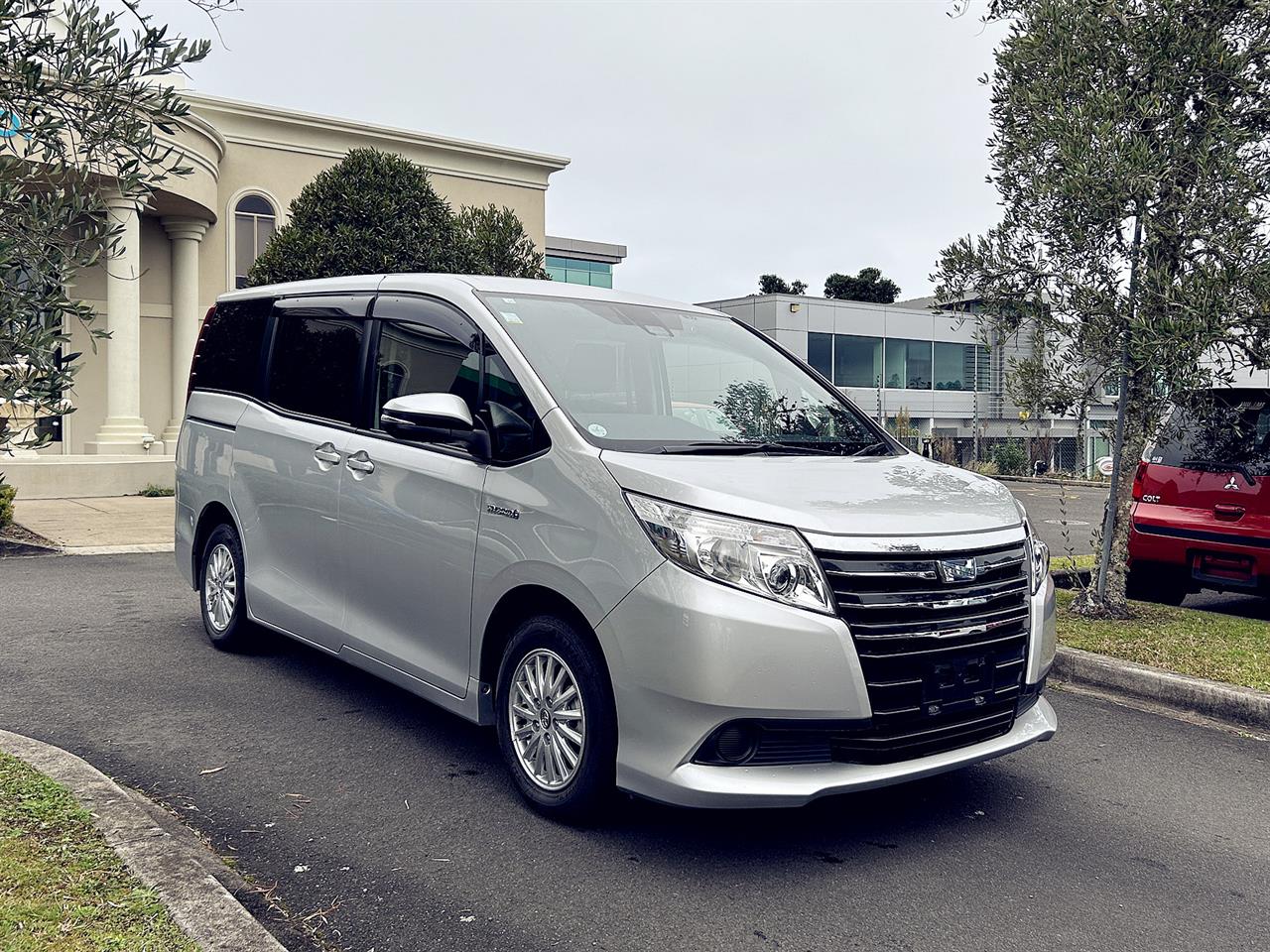 2016 Toyota NOAH