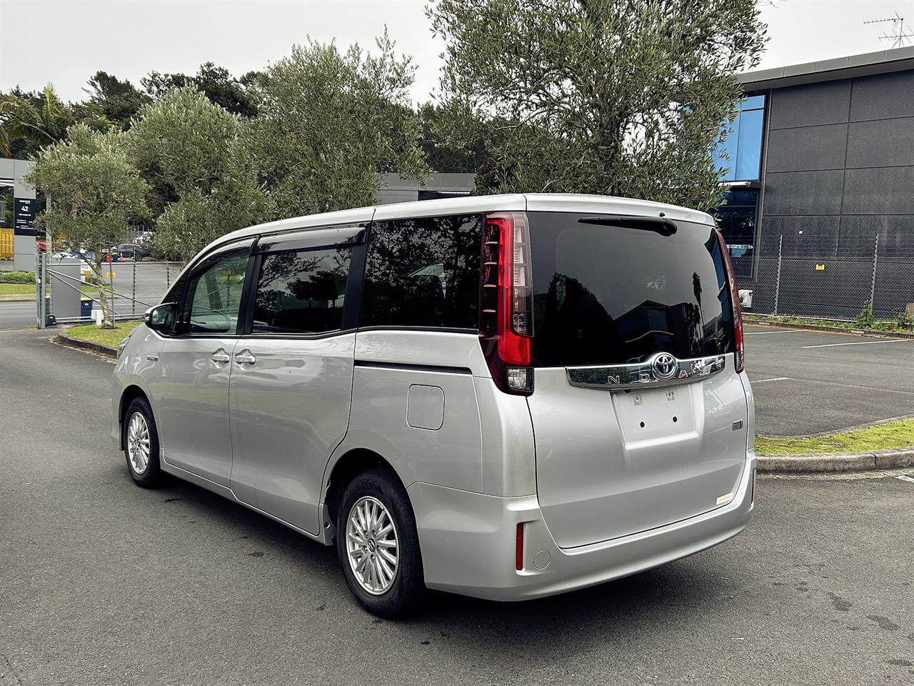 2016 Toyota NOAH