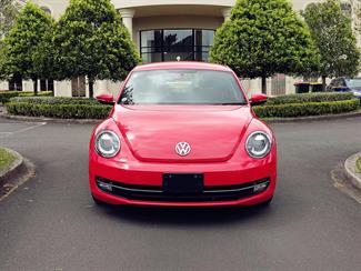 2013 Volkswagen Beetle - Thumbnail