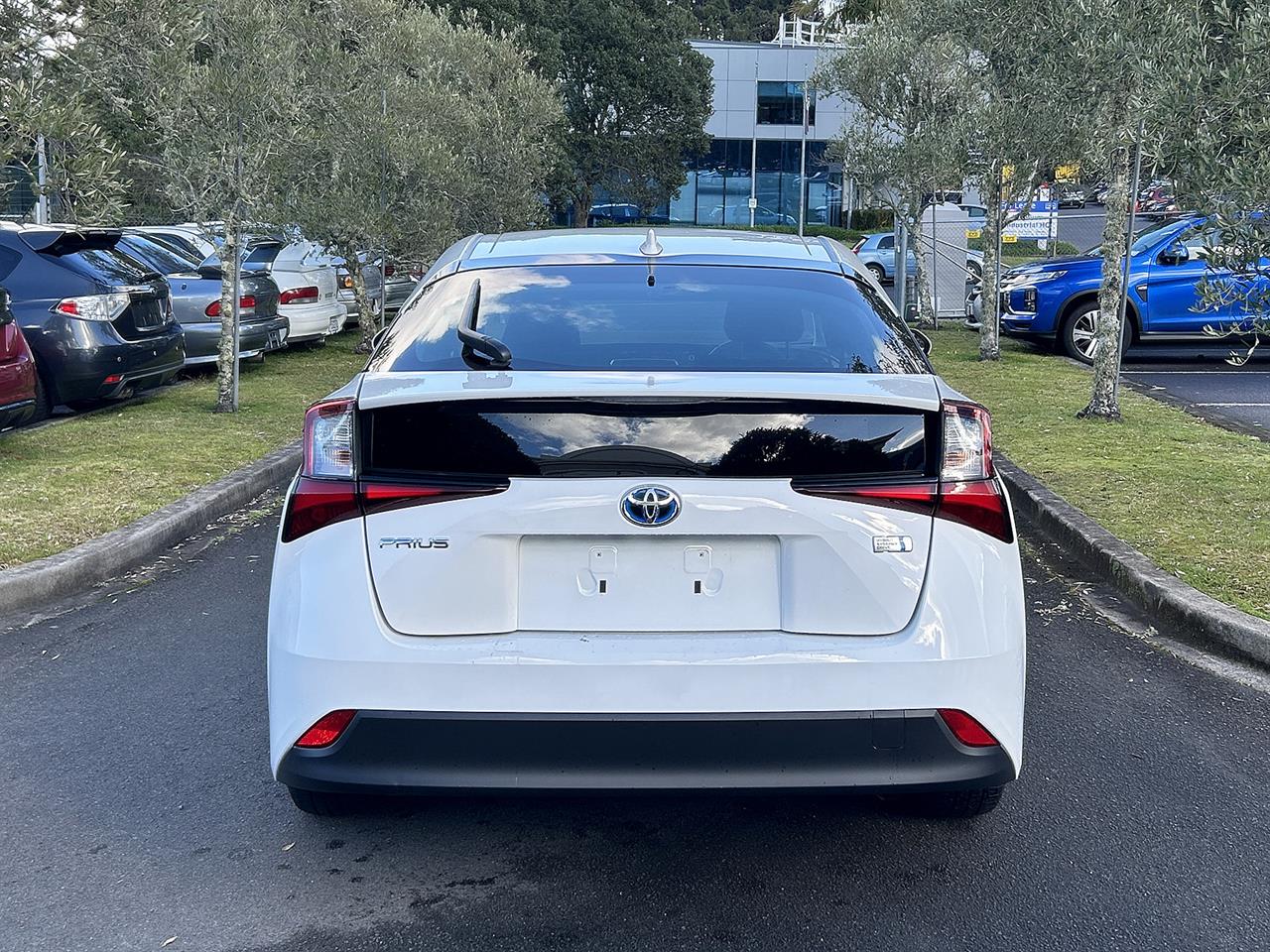 2019 Toyota PRIUS