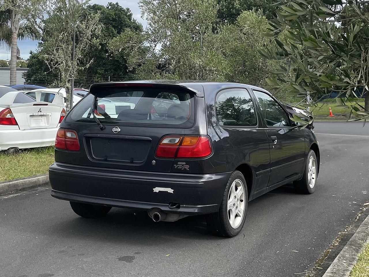 1998 Nissan Pulsar