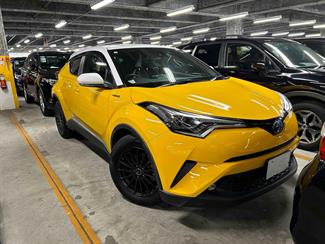 2019 Toyota C-Hr - Thumbnail