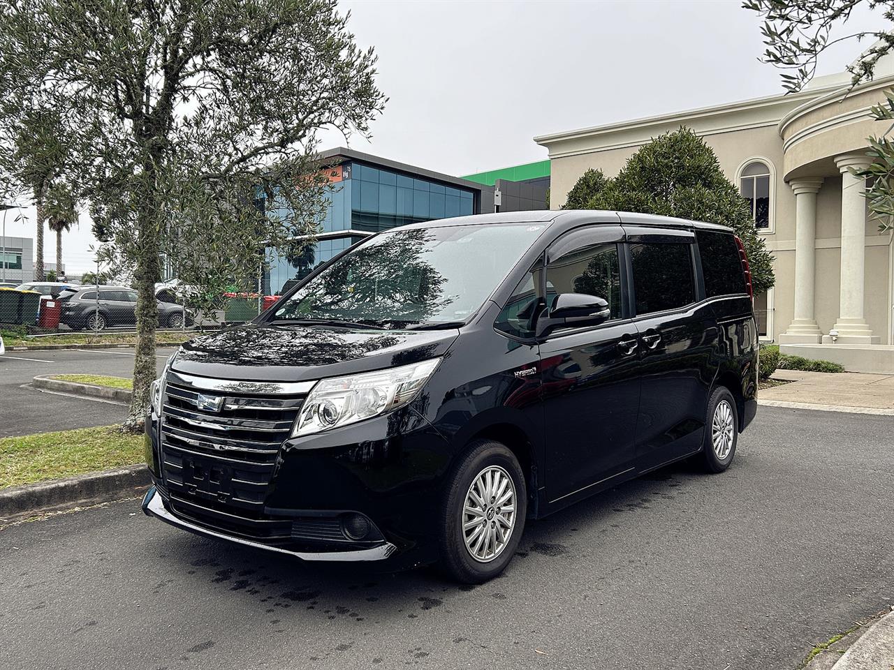 2017 Toyota NOAH