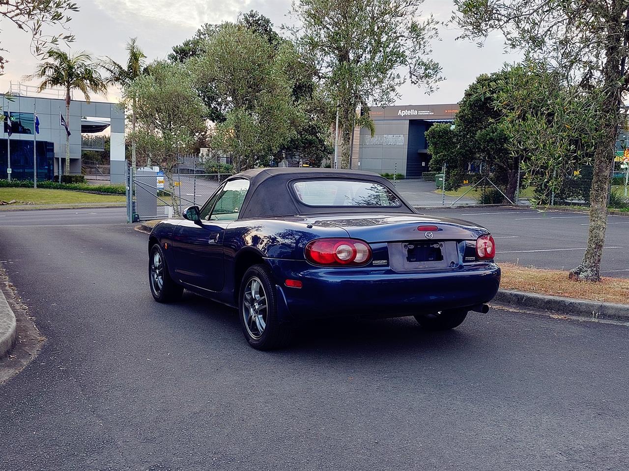 2000 Mazda ROADSTER